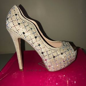 Meet your Posher, Beverly